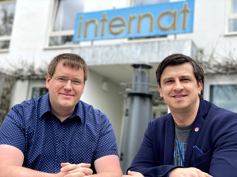 Die Heimleitung: Gabi Edhofer (Heimleiterin) und Florian Bruckmeier (stellv. Heimleiter)